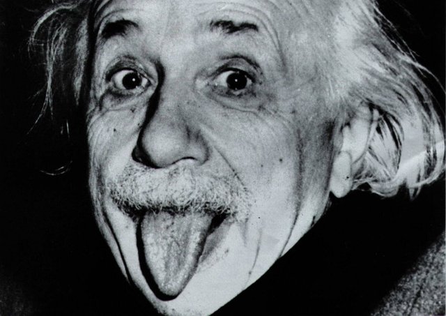 565dcdfe0e2163330400bf82albert-einstein-2071-hd-wallpapers[1].jpeg